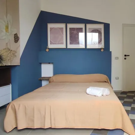 Cozy In Center Apartment